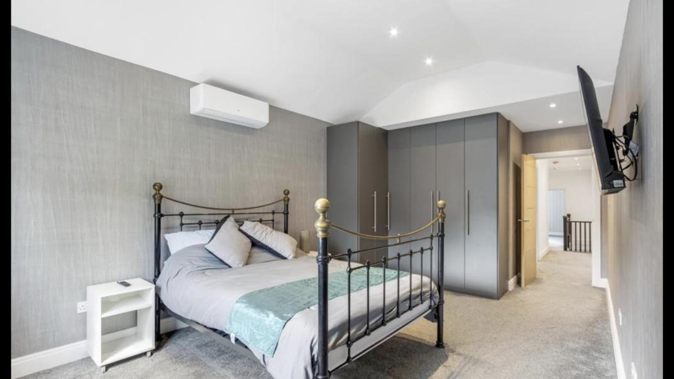 Сasa de vacaciones Newly Refurbished 3 Bedroom In North London *
