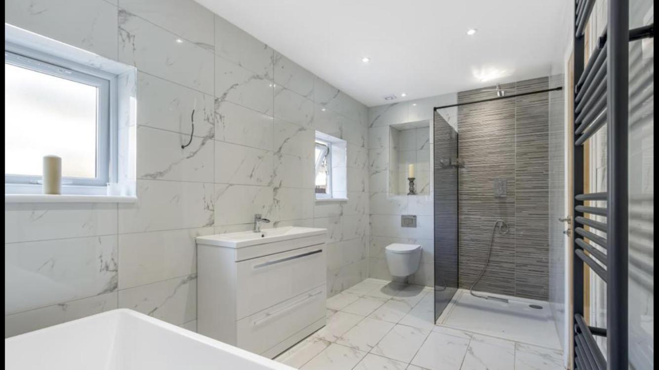 Newly Refurbished 3 Bedroom In North London